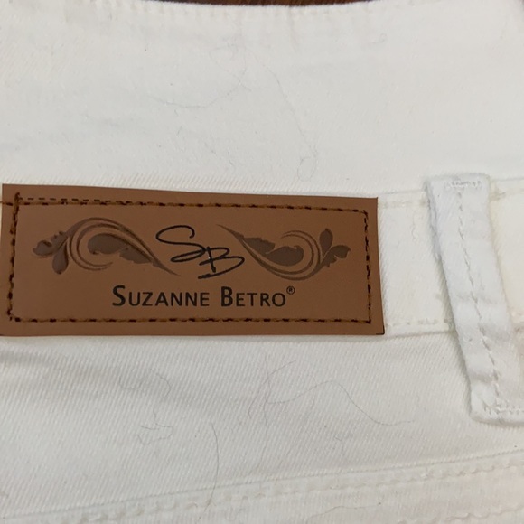 Suzanne Betro high waisted white Capri in size 8 - Picture 2 of 13